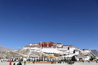 拉薩旅游業(yè)啟動新引擎 旅行社服務(wù)網(wǎng)點創(chuàng)新招徠模式